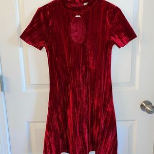 Keyhole Cutout High-Neck Red Velvet Dress